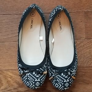 Cherokee girls flats